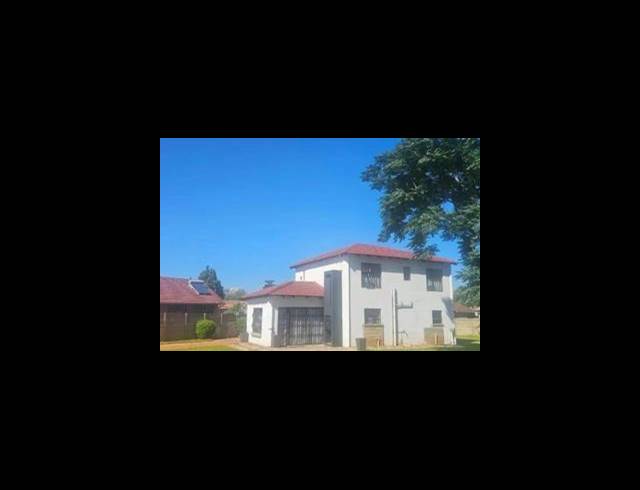 4 BEDROOM HOUSE FOR SALE IN LEONDALE